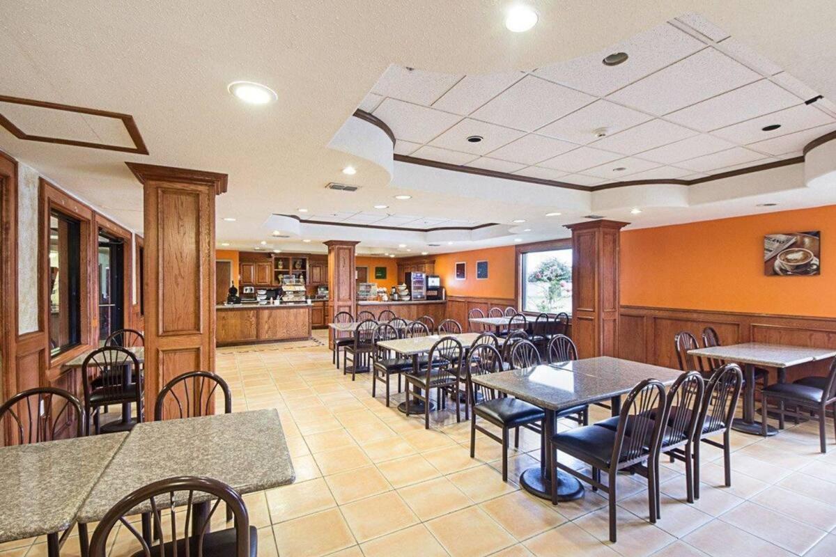 Shary Inn And Suites Mission Εξωτερικό φωτογραφία