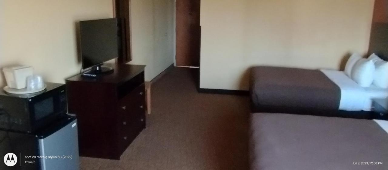 Shary Inn And Suites Mission Εξωτερικό φωτογραφία