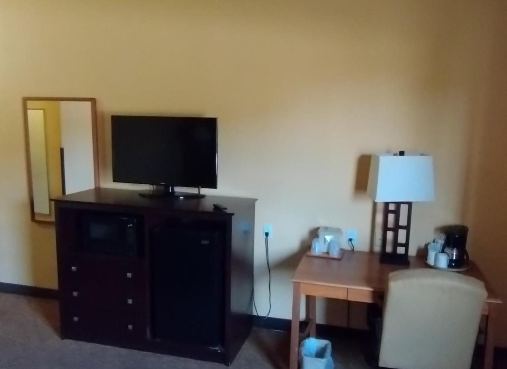 Shary Inn And Suites Mission Εξωτερικό φωτογραφία